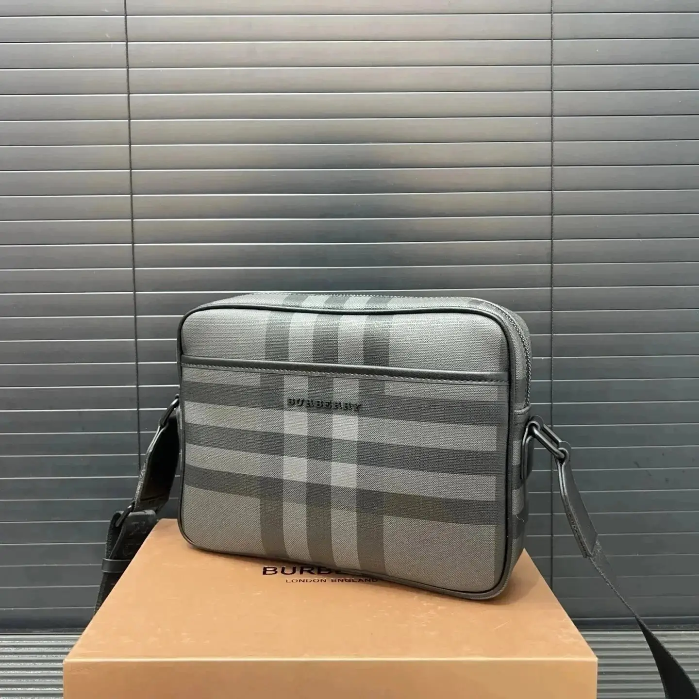 Burberry Vintage Check Backpack & Camera Bags 5 · Burberry 1:1 rep bag from $63 · DHL from Guangzhou, China