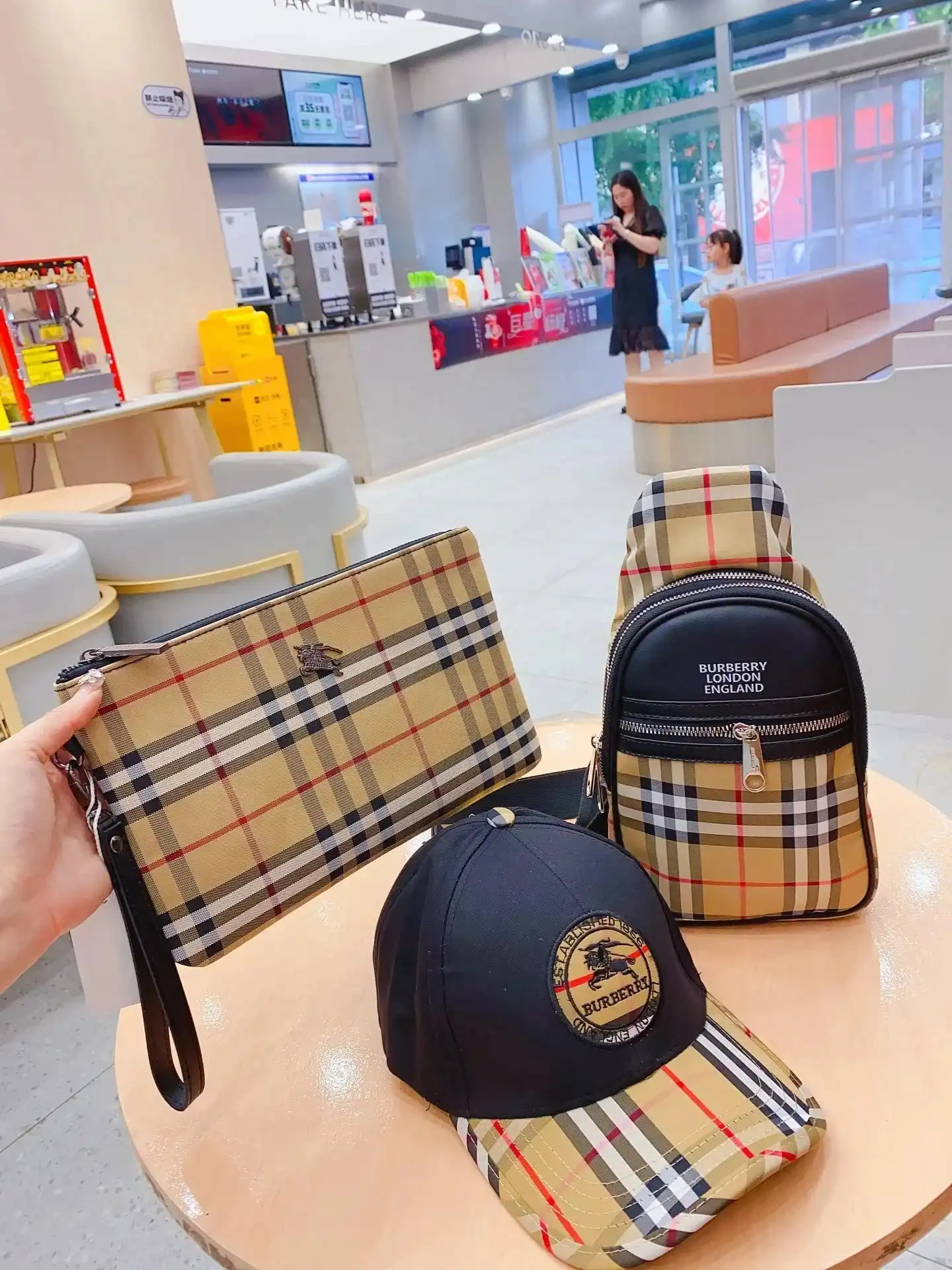 Burberry Vintage Check Bag Set 4 · Burberry 1:1 rep bag from $63 · DHL from Guangzhou, China