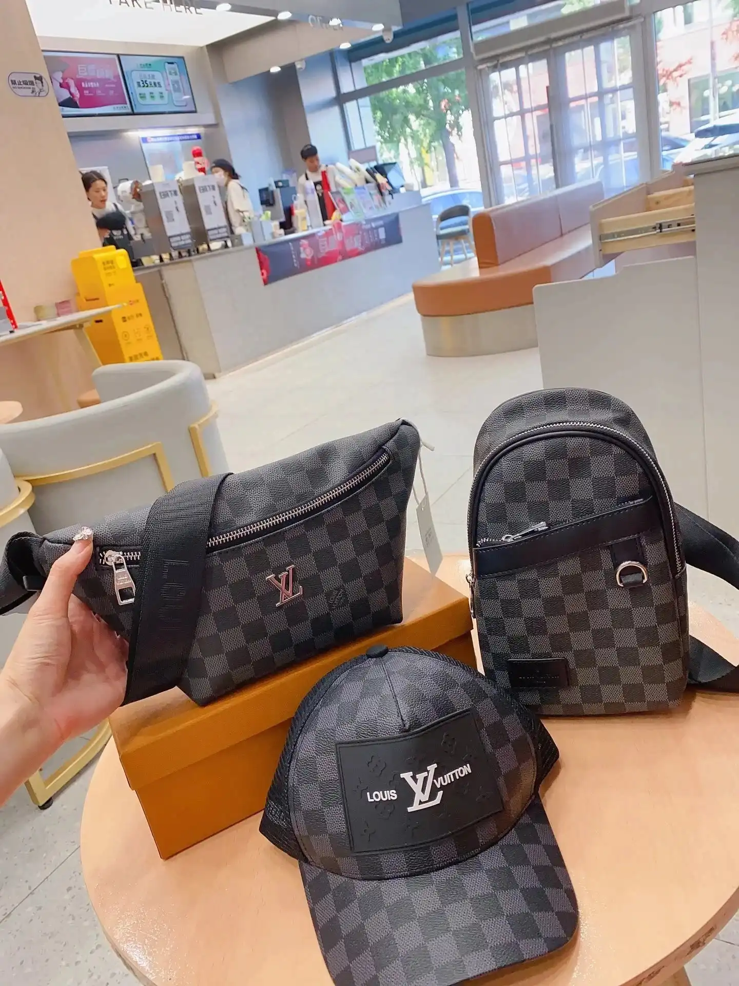 Burberry Vintage Check Bag Set 8 — Burberry 1:1 rep bag from $63 · DHL from Guangzhou, China