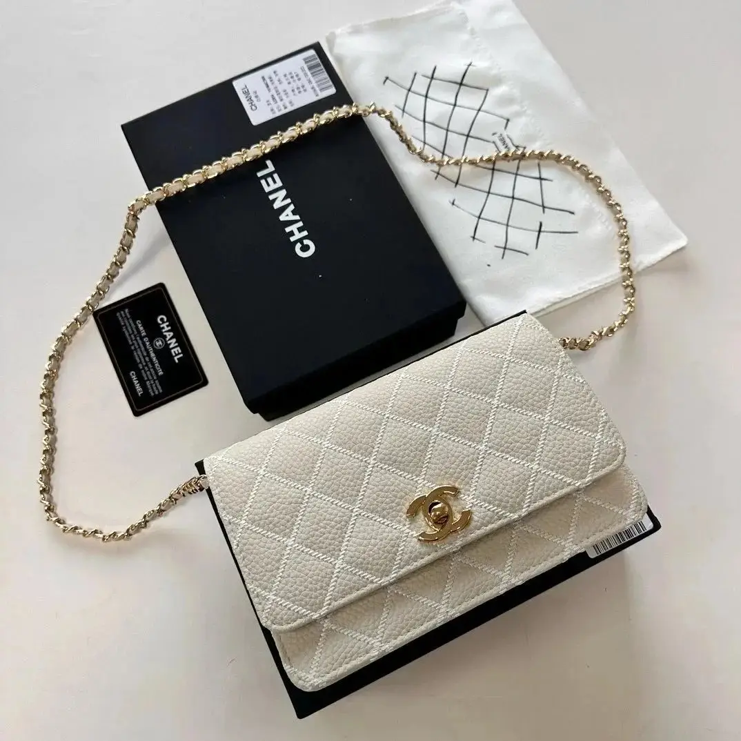 Chanel Boy Bag 4 · Chanel 1:1 rep bag from $97 · DHL from Guangzhou, China