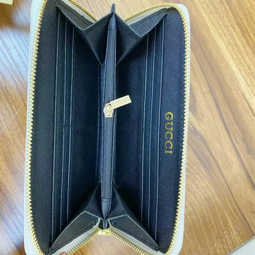 Fendi Tote Bag 5 · Fendi 1:1 rep bag from $93 · DHL from Guangzhou, China
