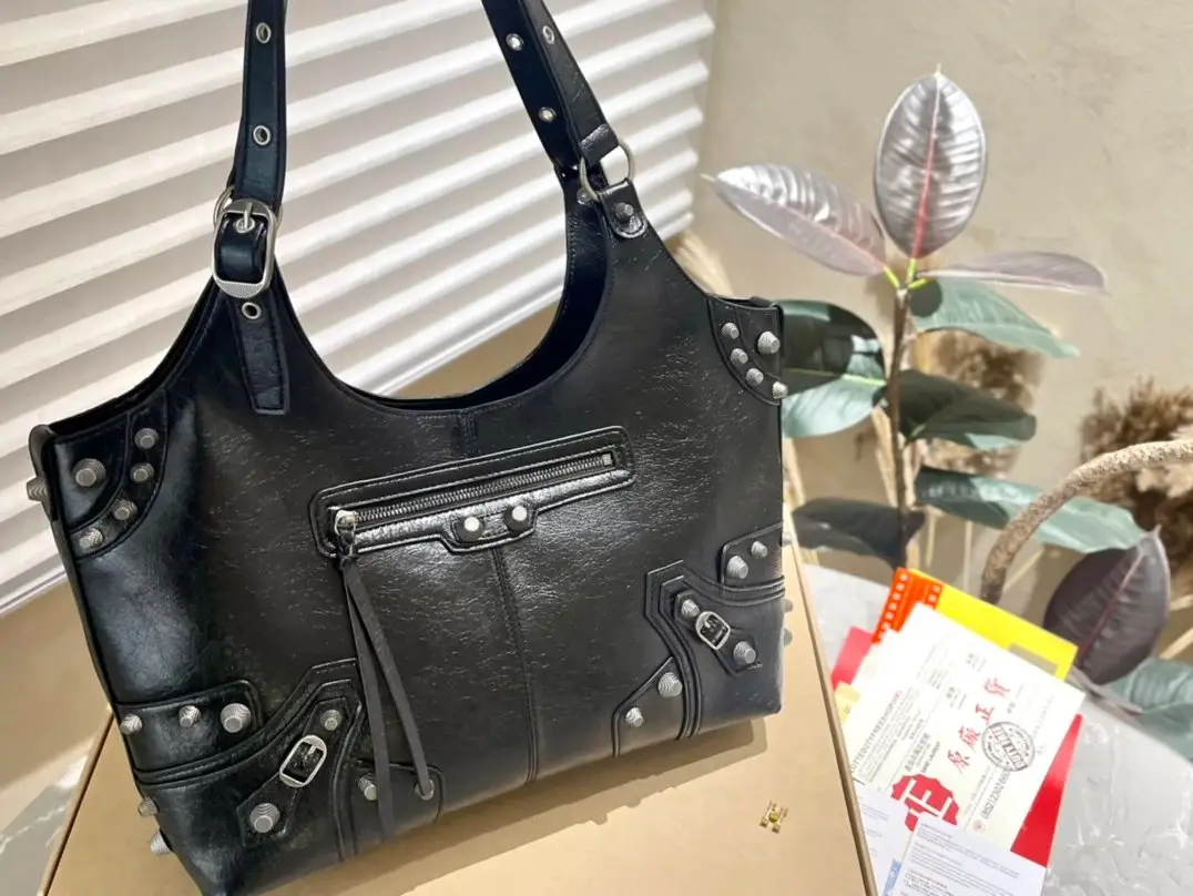 Balenciaga Saddle Bag 6 · Balenciaga 1:1 rep bag from $69 · DHL from Guangzhou, China