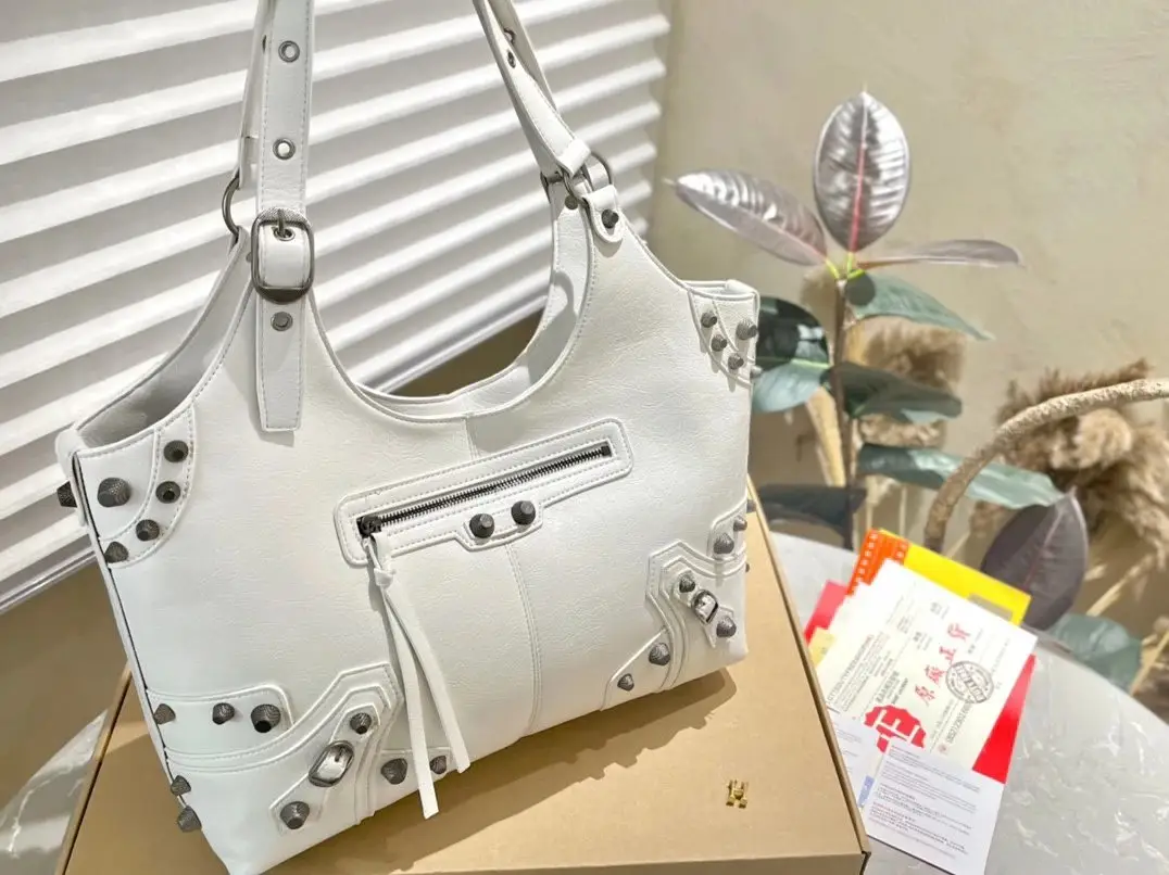 Balenciaga Saddle Bag 7, Balenciaga 1:1 rep bag from $69 · DHL from Guangzhou, China