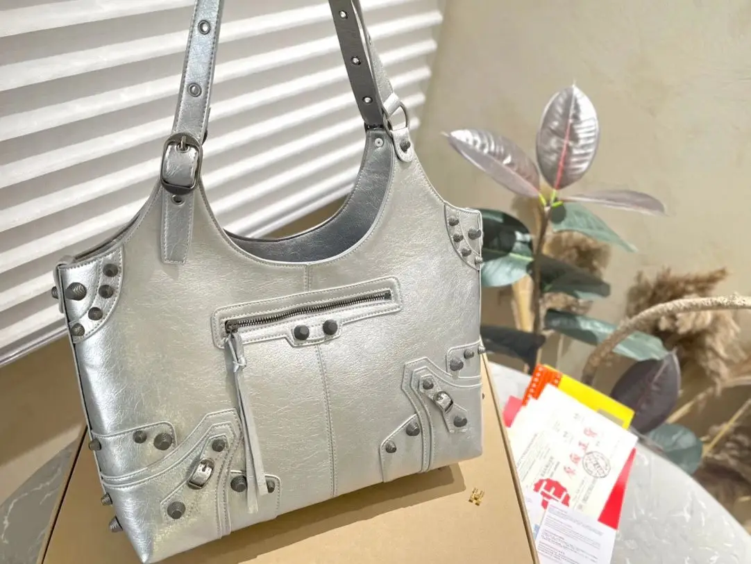 Balenciaga Saddle Bag 8 · Balenciaga 1:1 rep bag from $69 · DHL from Guangzhou, China