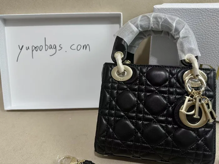 Dior Lady rep bag QC shot with yupoobags.com handwritten proof note · Cannage lambskin, gold-tone D.I.O.R. charms